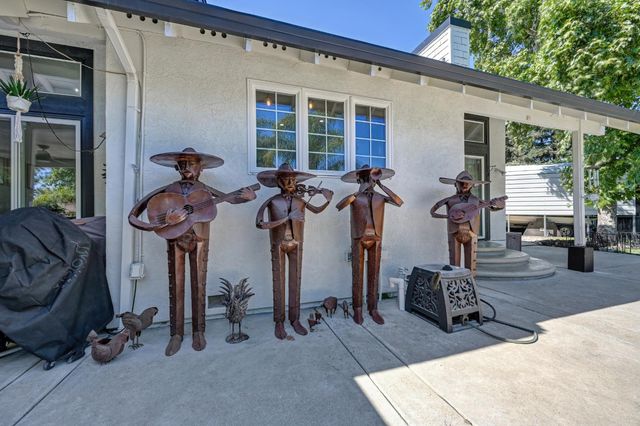 108 Crow Canyon Dr, Folsom, CA 95630