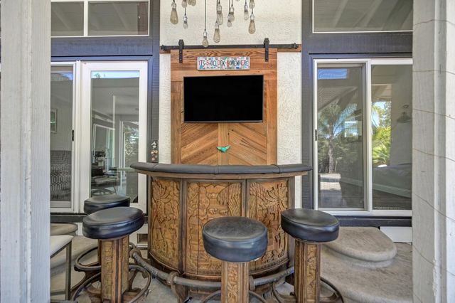 108 Crow Canyon Dr, Folsom, CA 95630