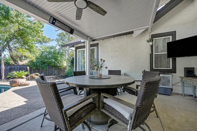108 Crow Canyon Dr, Folsom, CA 95630