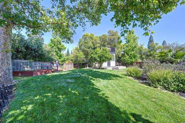 108 Crow Canyon Dr, Folsom, CA 95630