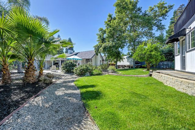 108 Crow Canyon Dr, Folsom, CA 95630