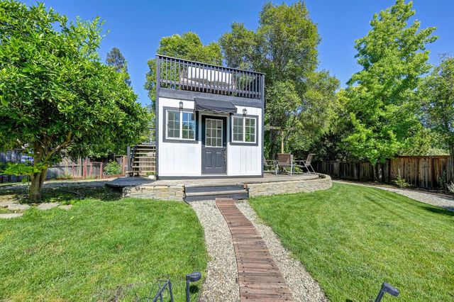 108 Crow Canyon Dr, Folsom, CA 95630