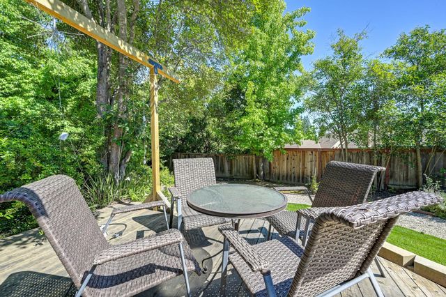 108 Crow Canyon Dr, Folsom, CA 95630