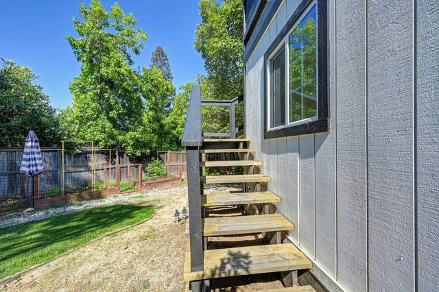 108 Crow Canyon Dr, Folsom, CA 95630