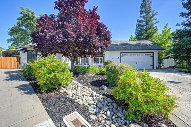 108 Crow Canyon Dr, Folsom, CA 95630