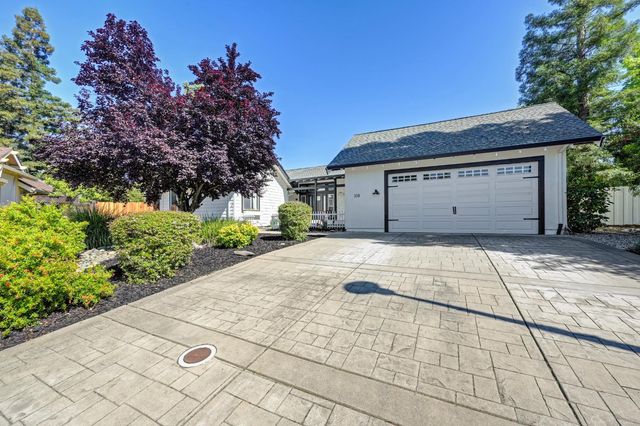 108 Crow Canyon Dr, Folsom, CA 95630