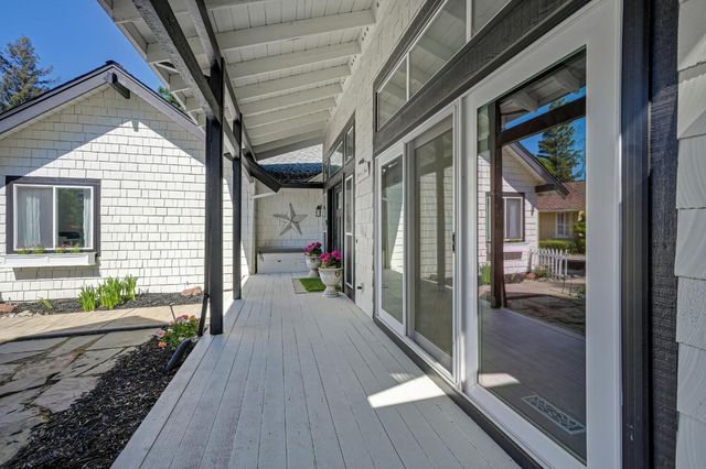 108 Crow Canyon Dr, Folsom, CA 95630