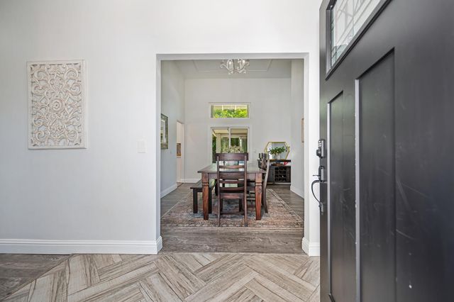108 Crow Canyon Dr, Folsom, CA 95630