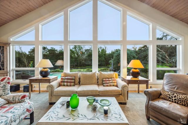 2220 Grove St, Sonoma, CA 95476