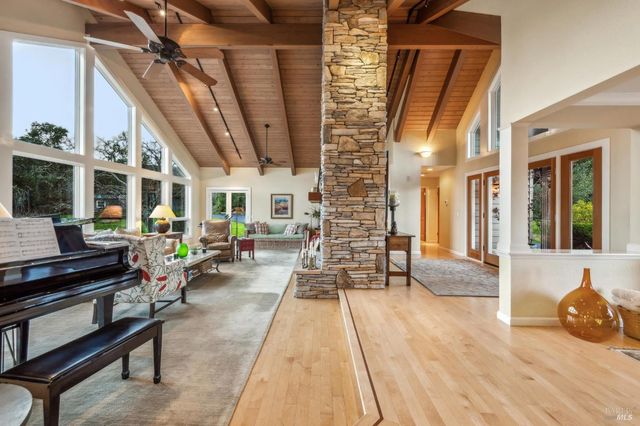 2220 Grove St, Sonoma, CA 95476