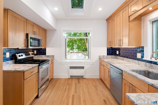 15 Brooklawn Avenue, Stamford, CT 06906