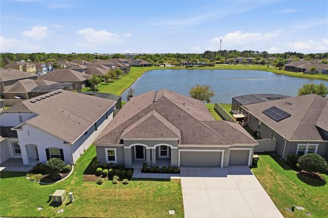 5415 AVEBURY LANE, St Cloud, FL 34771