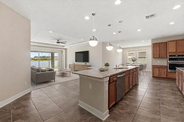 5415 AVEBURY LANE, St Cloud, FL 34771