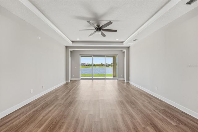 5415 AVEBURY LANE, St Cloud, FL 34771