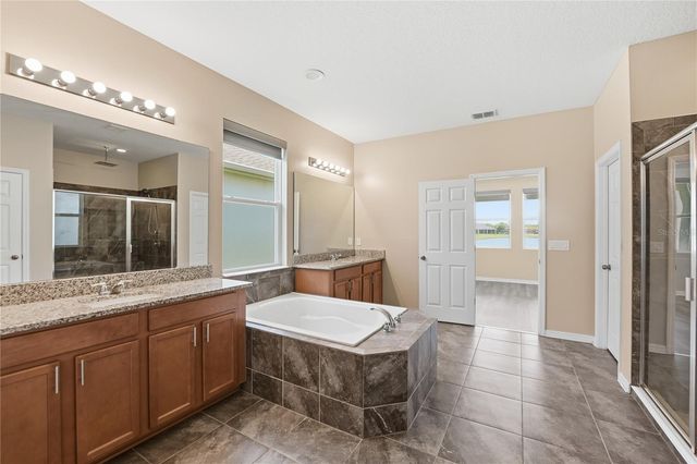 5415 AVEBURY LANE, St Cloud, FL 34771