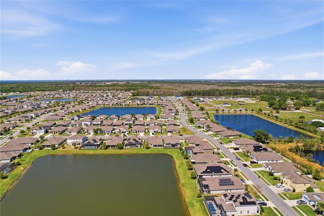 5415 AVEBURY LANE, St Cloud, FL 34771