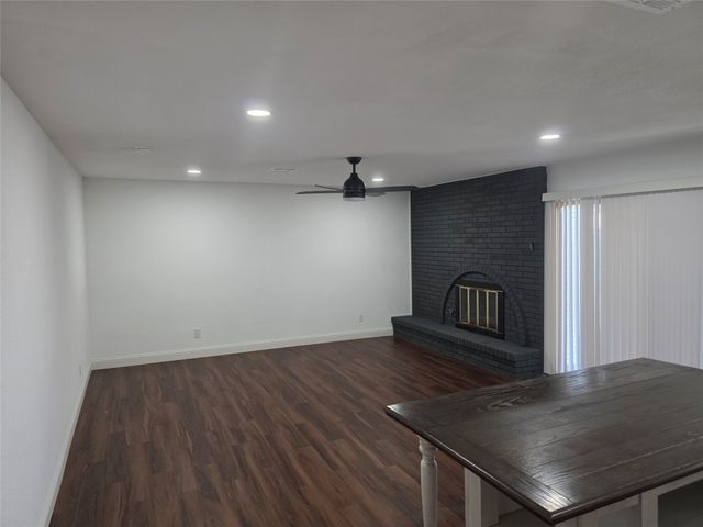 838 Pinehill Lane, Grand Prairie, TX 75052