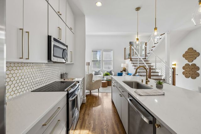 395 Monroe St, Nashville, TN 37208