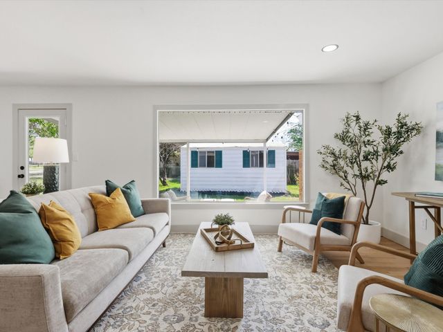 3168 Jane Lane, Haltom City, TX 76117