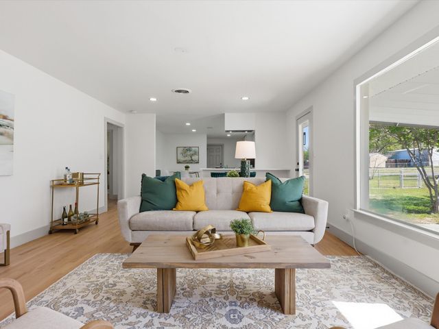 3168 Jane Lane, Haltom City, TX 76117