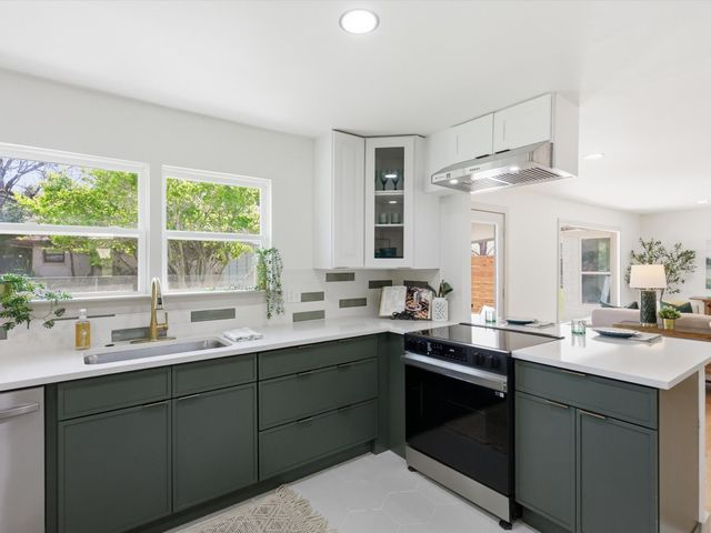 3168 Jane Lane, Haltom City, TX 76117