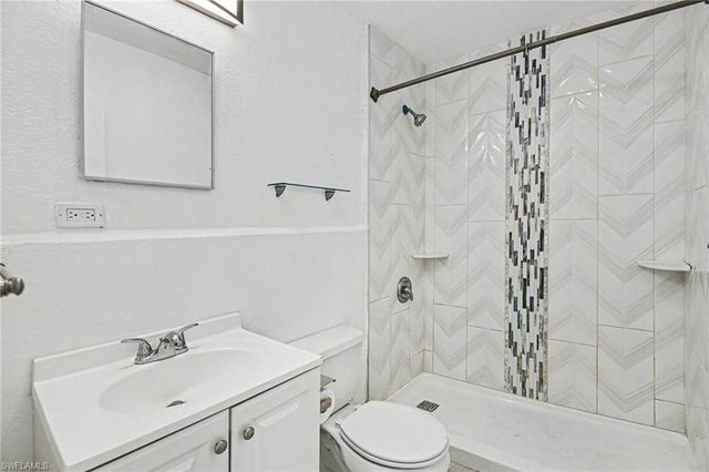 20 Estate DR, North Fort Myers, FL 33917