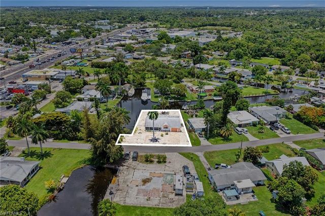 20 Estate DR, North Fort Myers, FL 33917