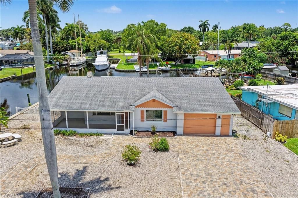 20 Estate DR, North Fort Myers, FL 33917