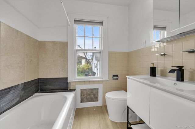 25 N 12th Street, New Hyde Park, NY 11040
