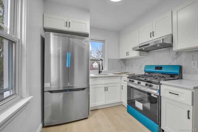25 N 12th Street, New Hyde Park, NY 11040