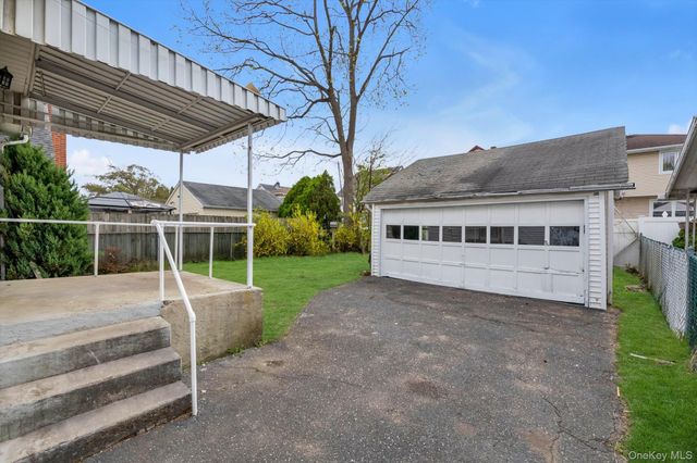 25 N 12th Street, New Hyde Park, NY 11040