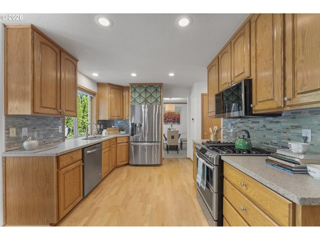 8453 Sw 181ST Ave, Beaverton, OR 97007