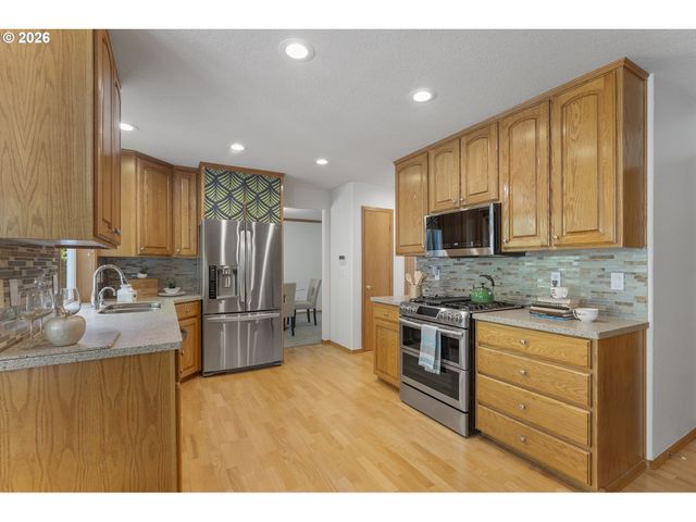 8453 Sw 181ST Ave, Beaverton, OR 97007