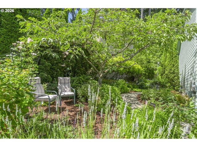 8453 Sw 181ST Ave, Beaverton, OR 97007