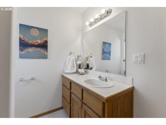 8453 Sw 181ST Ave, Beaverton, OR 97007