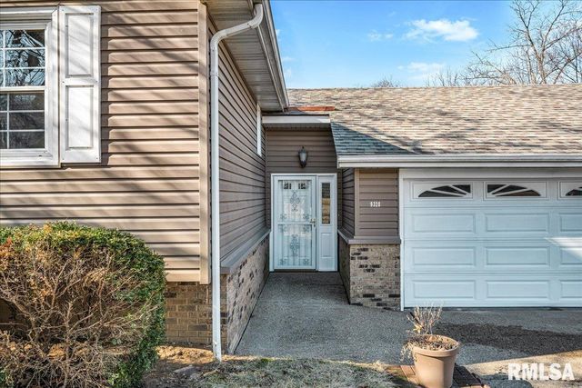 9320 W LAKE CAMELOT Drive, Mapleton, IL 61547