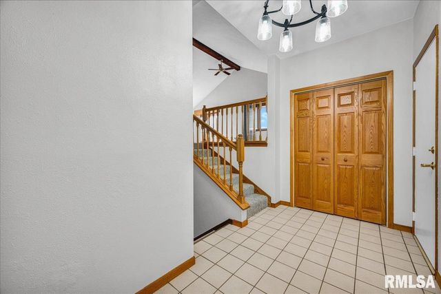 9320 W LAKE CAMELOT Drive, Mapleton, IL 61547