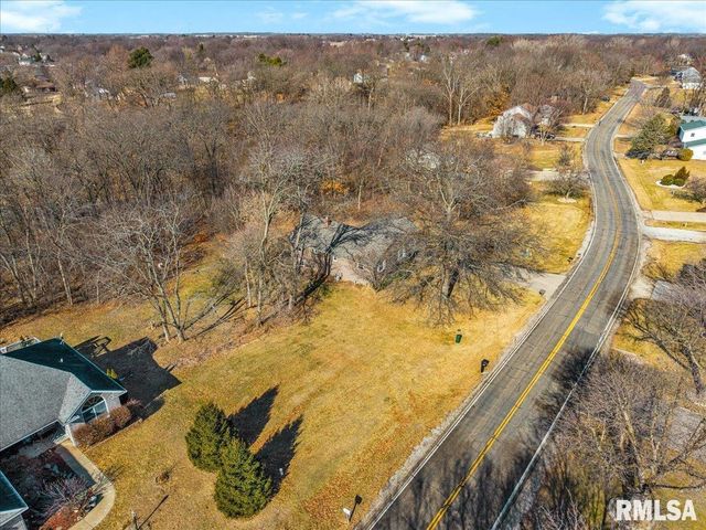 9320 W LAKE CAMELOT Drive, Mapleton, IL 61547