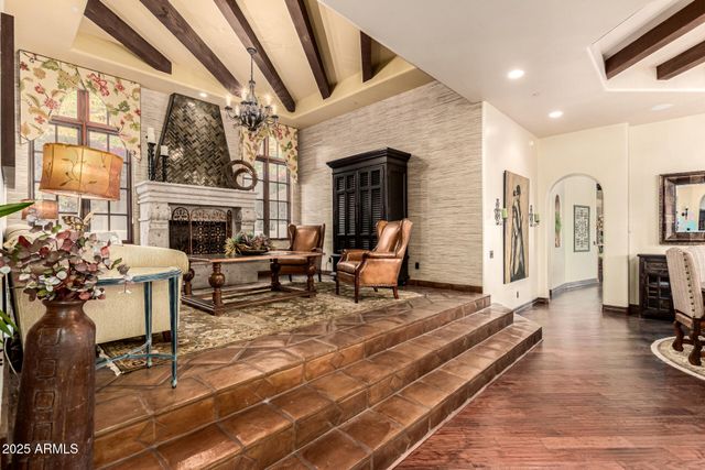 1930 E DESERT WILLOW Drive, Phoenix, AZ 85048