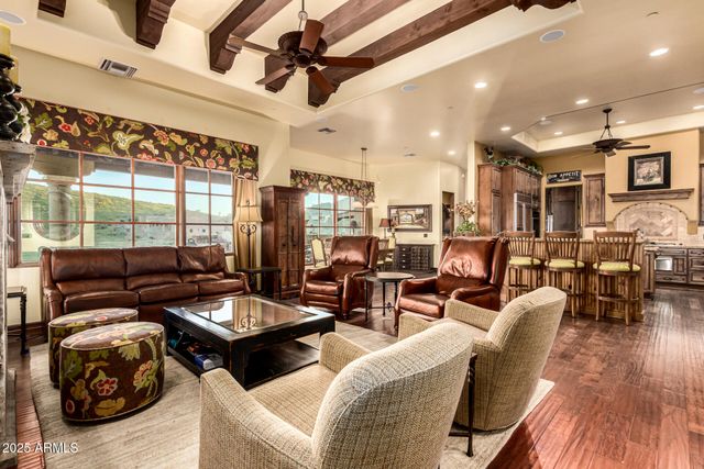 1930 E DESERT WILLOW Drive, Phoenix, AZ 85048