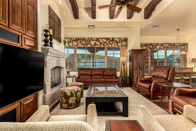 1930 E DESERT WILLOW Drive, Phoenix, AZ 85048