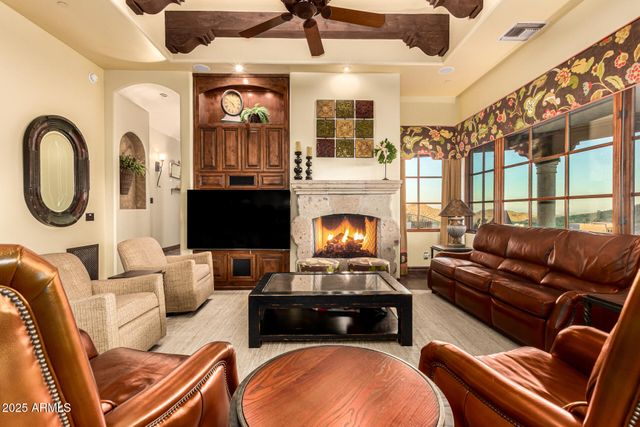 1930 E DESERT WILLOW Drive, Phoenix, AZ 85048