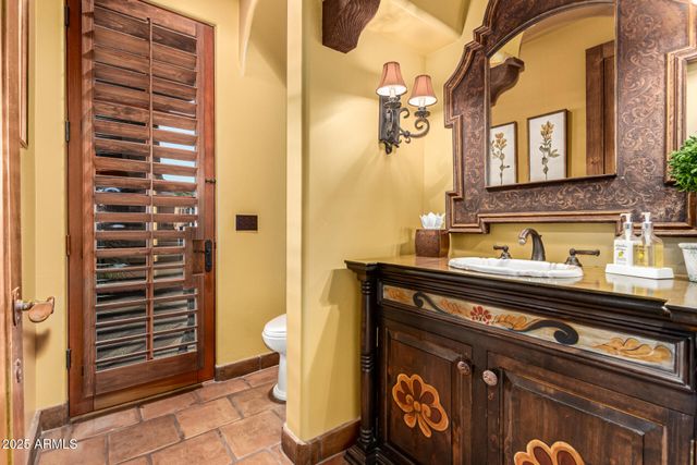 1930 E DESERT WILLOW Drive, Phoenix, AZ 85048