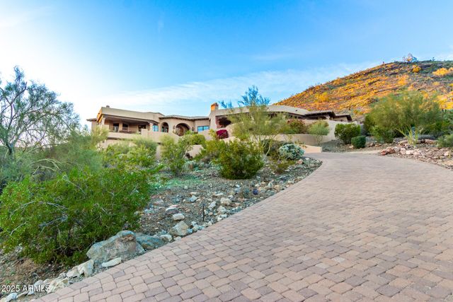 1930 E DESERT WILLOW Drive, Phoenix, AZ 85048