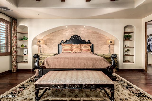 1930 E DESERT WILLOW Drive, Phoenix, AZ 85048