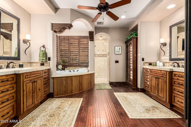 1930 E DESERT WILLOW Drive, Phoenix, AZ 85048