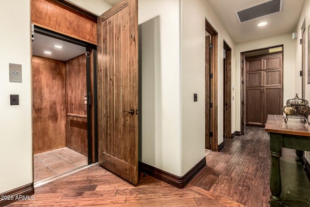 1930 E DESERT WILLOW Drive, Phoenix, AZ 85048