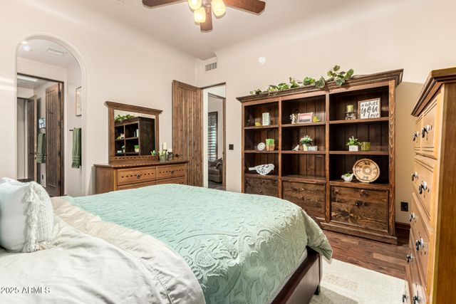 1930 E DESERT WILLOW Drive, Phoenix, AZ 85048