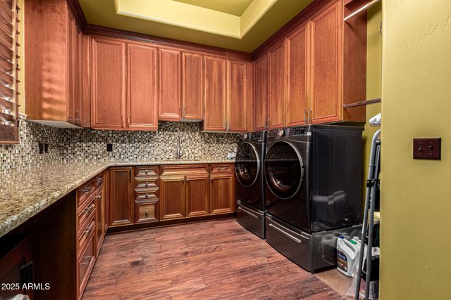 1930 E DESERT WILLOW Drive, Phoenix, AZ 85048