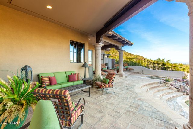 1930 E DESERT WILLOW Drive, Phoenix, AZ 85048